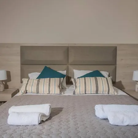 Casa 77 By Karras * Zakynthos Town